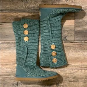 UGG size 7 turquoise classic Cardy tall boots